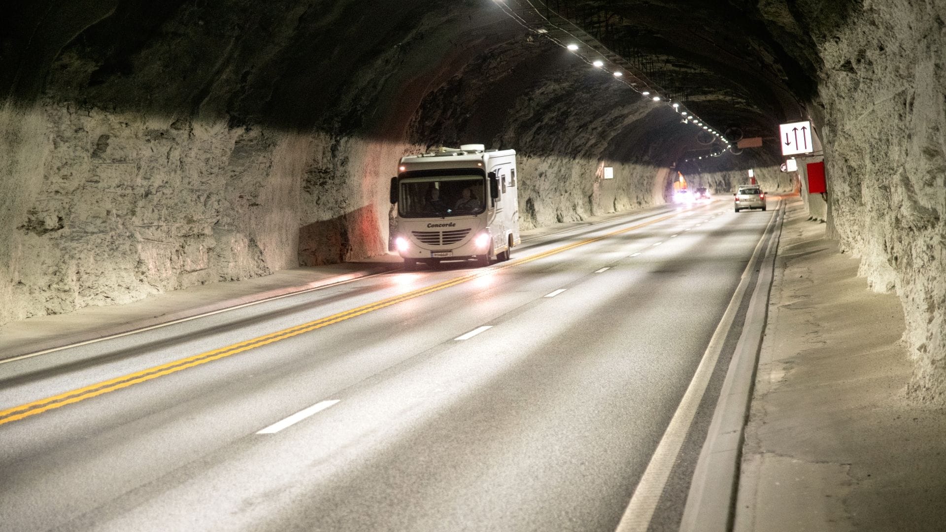 Tunnel.