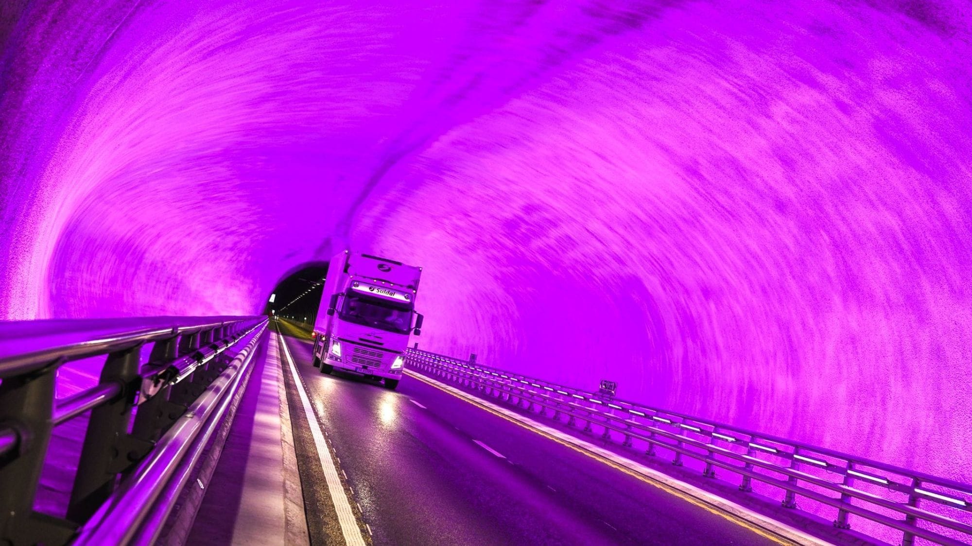 Tunnel.